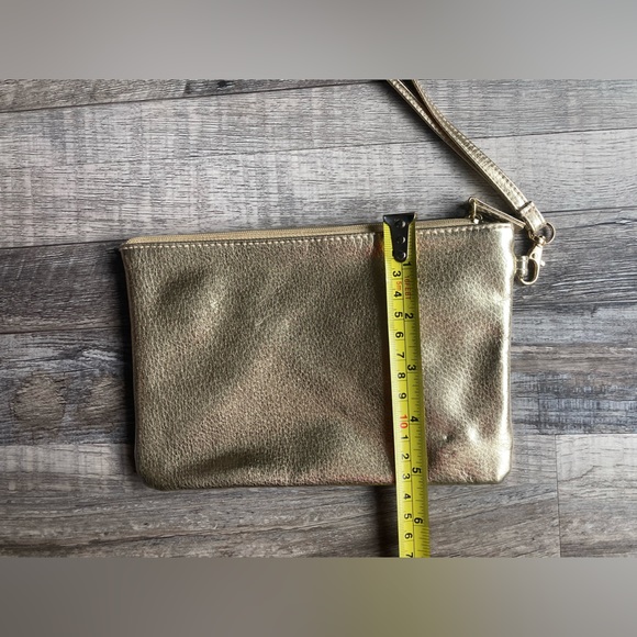 Small Gold Makeup Bag - Picture 6 of 6